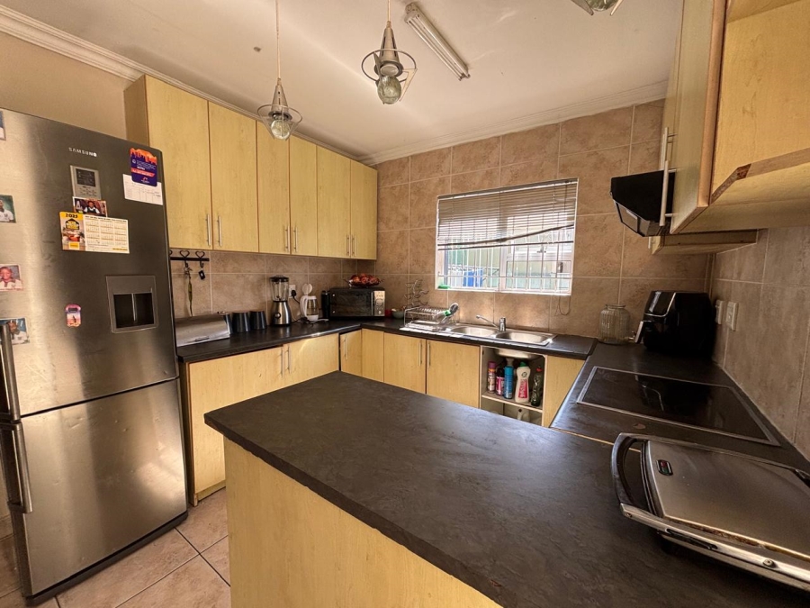 To Let 4 Bedroom Property for Rent in Vredelust Western Cape